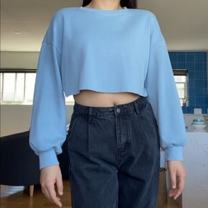 Drop shoulder crop sweatshirt